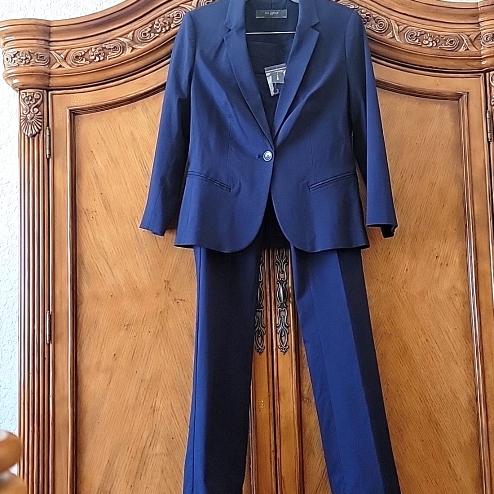 NWT Women Limited Navy Blue Suit - Size M Jacket - 2 Tall Pants
